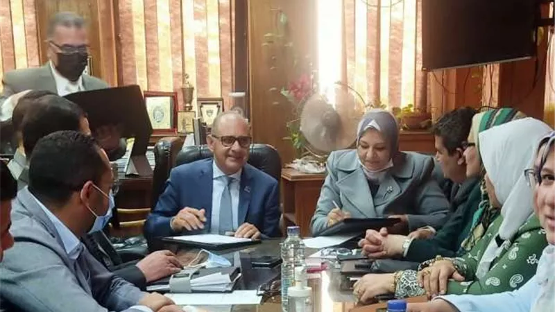 «المصرية لنقل الكهرباء» توقع عقد بـ140 مليون جنيه لتوسيع محطة توليد كهرباء عيون موسى