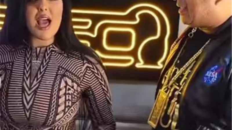 سلمى الشيمي تروج لكليب أغنيتها الجديدة مع محمود الليثى