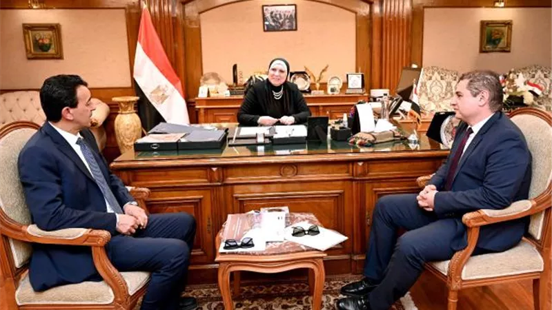 عادل الصقر: الدولة المصرية تمثل العمق الإستراتيجي للعالم العربي