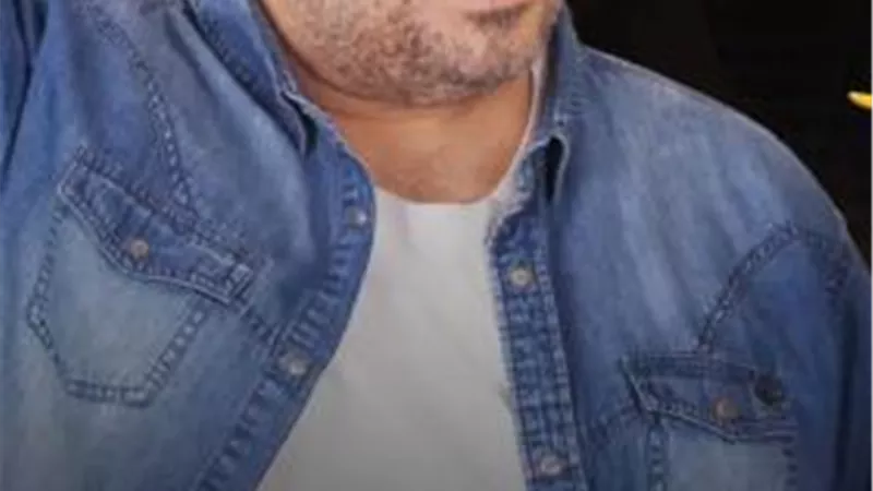 جورج وسوف على كرسي متحرك فى أول ظهور له بعد شائعة وفاته