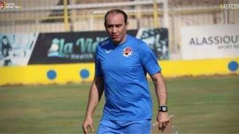 كما انفرد الموجز .  ثورة في بورسعيد ..إقالة العشري وتعيين علي ماهر مدربا للمصري