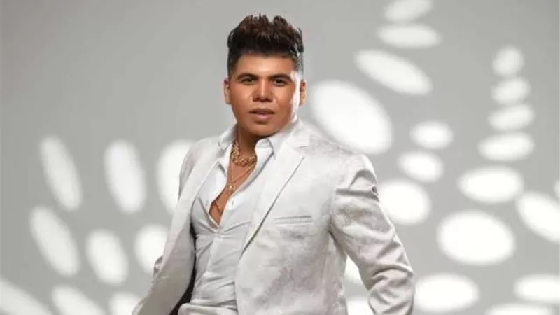 قصف جبهة.. عمر كمال يرد على أحد متابعيه: خليك فى حالك