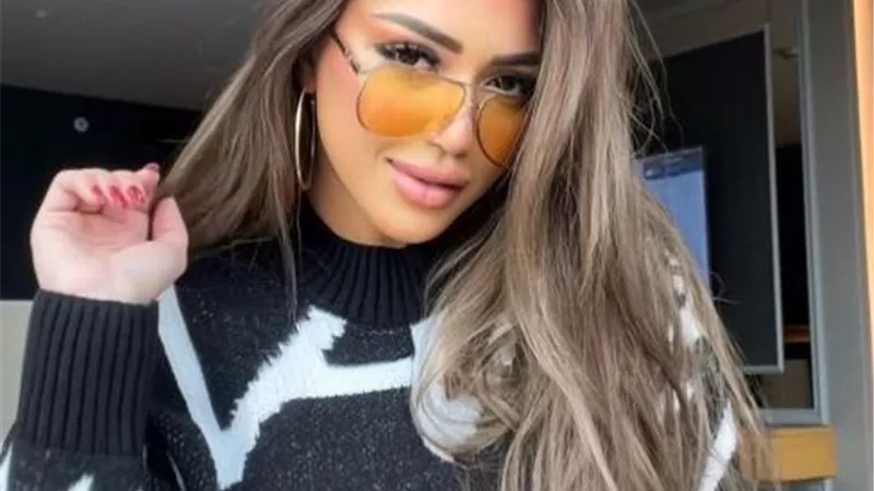 سارة سلامة بإطلالة مثيرة في أحدث جلسة تصوير