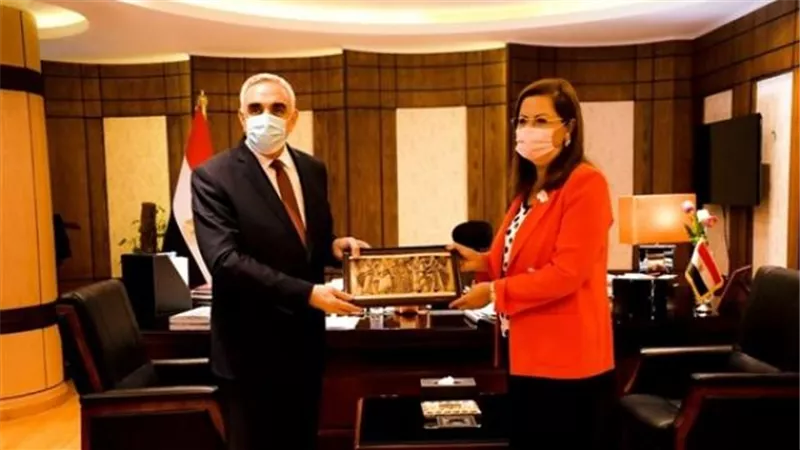 تفاصيل لقاء وزيرة التخطيط بالسفير العراقى لمناقشة سبل تعزيز  التعاون المشترك بين البلدين