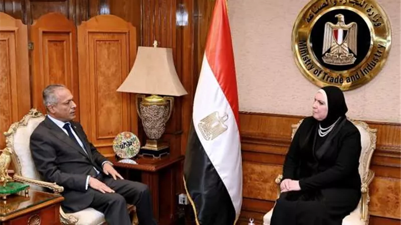 ننشر تفاصيل لقاء وزيرة التجارة والصناعة مع وفد المؤسسة العربية لضمان الاستثمار وائتمان الصادرات