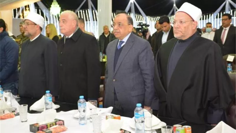 بالصور.. وزير التنمية المحلية يُشارك في الحفل البدوي الفني بمدينة طابا