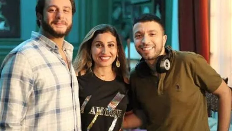 بالفيديو.. أحمد خالد موسى يودع ديكور فيلم ”٣٠ مارس”