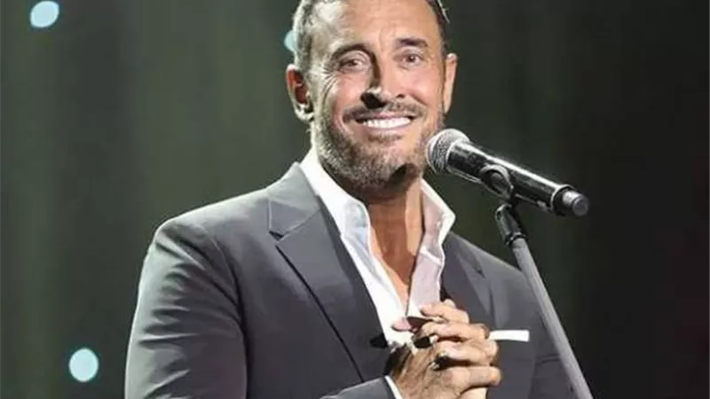 كاظم الساهر يؤجل حفلاته الغنائية بعد وفاة أم أولاده