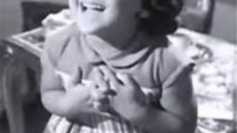 غنت لها شادية ..اختفت بعد اعتزالها.. هاجرت إلي  الإمارات وماتت بالكهرباء .. حكاية إكرام عزو بطلة فيلم”عائلة زيزي”