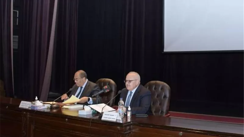 تفاصيل ندوة دور الجامعات في إنجاح قمة شرم الشيخ حول تغيرات المناخ بجامعة القاهرة