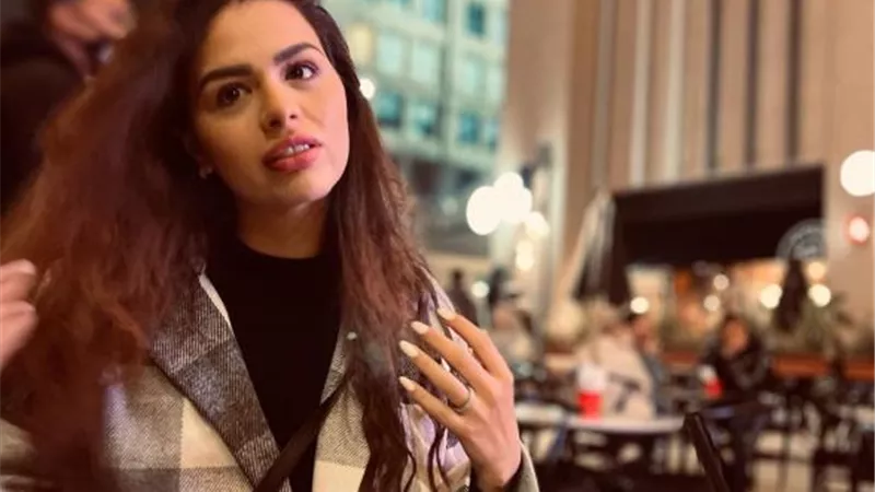 هنادي مهنا تخطف الانظار بجمالها في أحدث جلسة تصوير