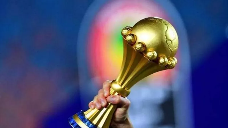 عاجل.. اختفاء كأس الأمم الأفريقية من مقر اتحاد الكرة.. وأحمد حسن ينفى احتفاظه بها