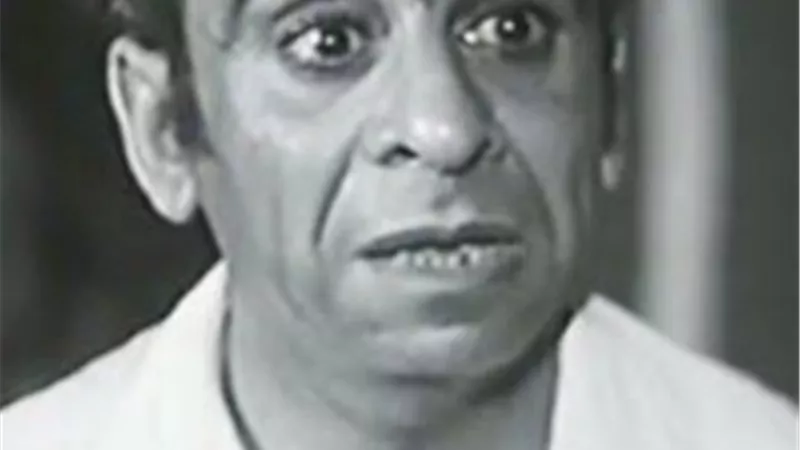 قصة خطوبته لماجدة.. وعمله بائع ثلج ..ومات في الطائرة بسبب الضباب.. حكايات مأساوية في حياة ”شيبوب السينما” سعيد أبو بكر