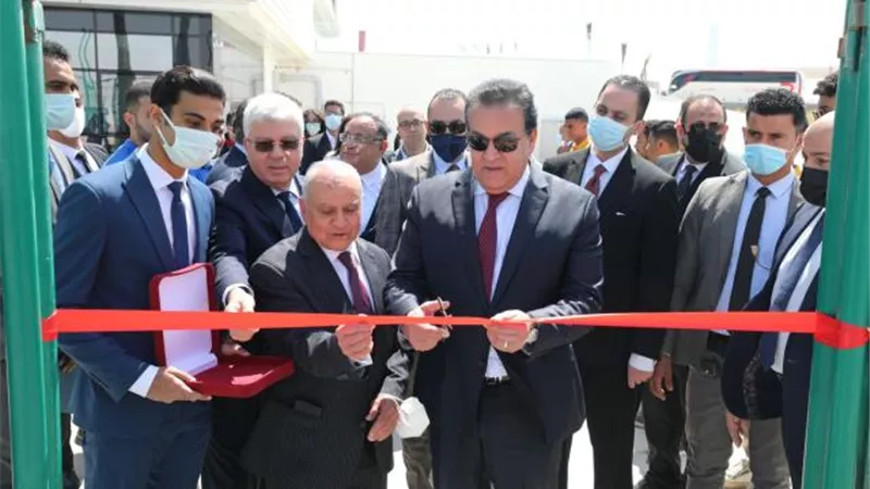 وزير التعليم العالي يتفقد مؤسسة الجامعات الأوروبية المُستضيفة لفرعي جامعة لندن ووسط لانكشير
