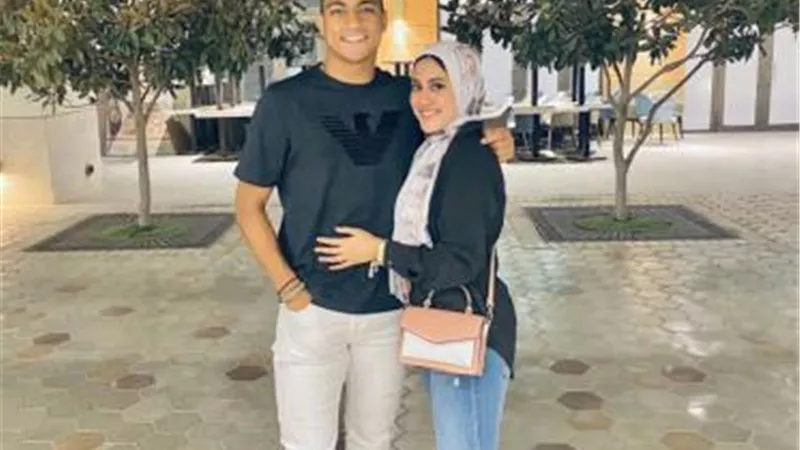 الهداف هداف..زوجة مصطفي محمد تتغزل بزوجها عقب هدفه في بيراميدز