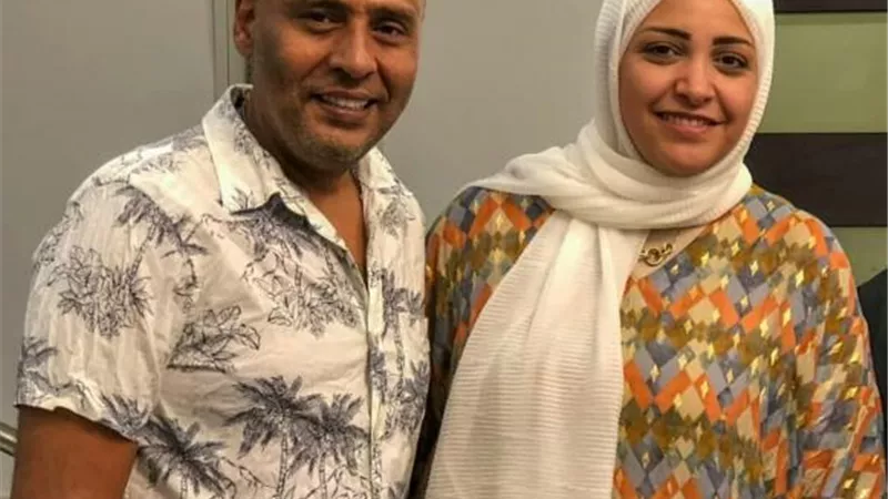 ”أم العيال”.. محمود عبد المغني يخطف الأضواء في أحدث ظهور له مع زوجته