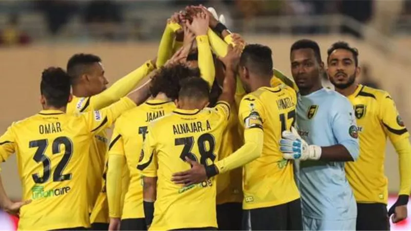 كلاسيكو السعودية: اتحاد جدة يبقى على آمال البقاء بالتعادل مع النصر