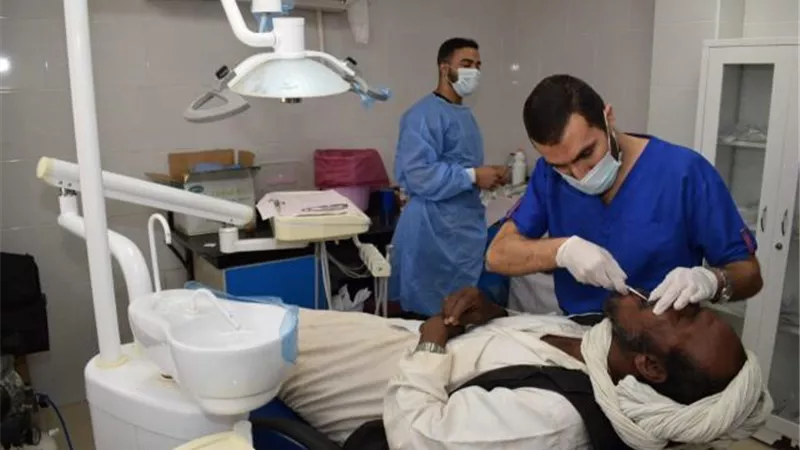 لليوم الثاني .. قافلة جامعة عين شمس التنموية تقدم خدماتها لأهالي حلايب وشلاتين وأبو رماد