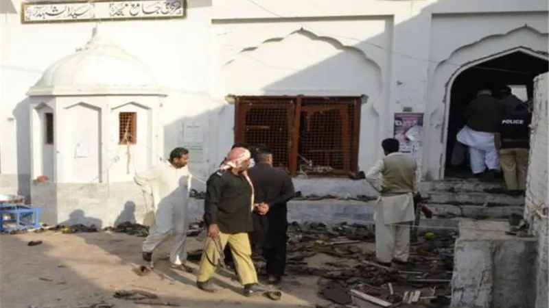 التفاصيل الكاملة لانفجار مسجد فى بنجلاديش وسقوط ضحايا