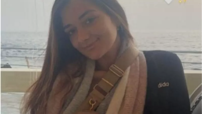 ملك أحمد زاهر تتألق بإطلالة كاجوال في أحدث ظهور