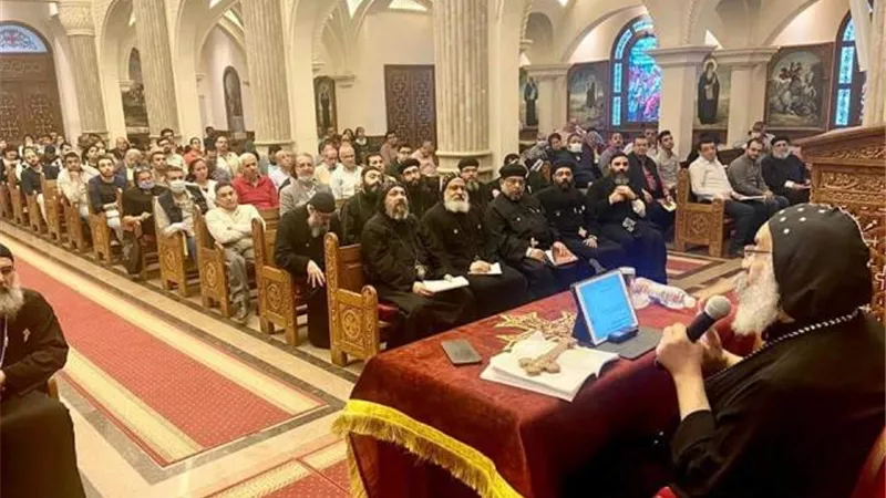 شاهد.. عقد سيمنار لخدام وخادمات كنائس حدائق القبة