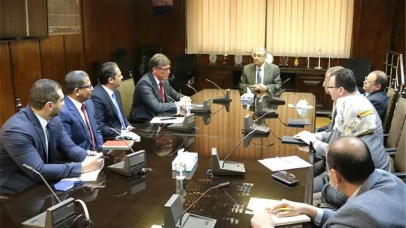 وزير الكهرباء يستقبل عضو مجلس إدارة شركة سيمنس العالمية لبحث سبل التعاون المشترك