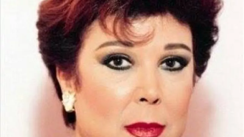 بالفيديو.. رجاء الجداوي تحتفل بعيد ميلادها الآخير