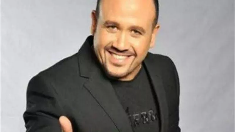 هشام عباس يستعد لإحياء حفل غنائي فى سهرة رمضانية