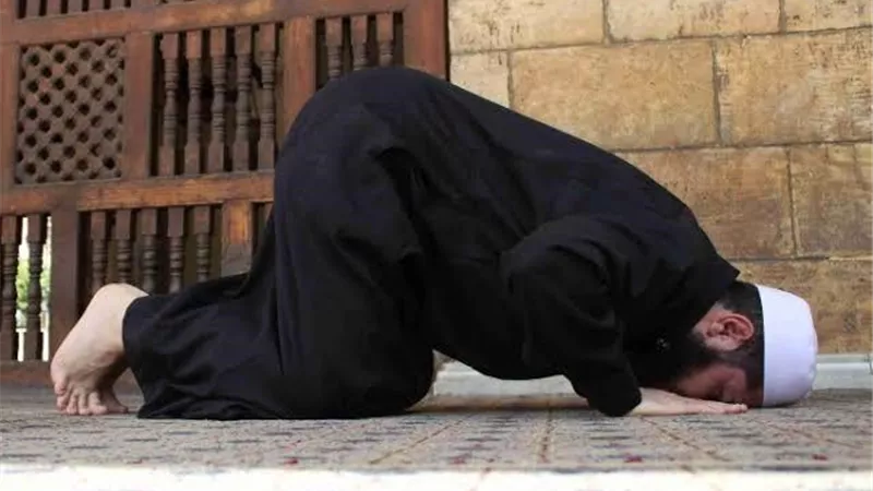 تدخل الجنة ومكفرة للذنوب.. تعرف على كيفية أداء صلاة التسابيح