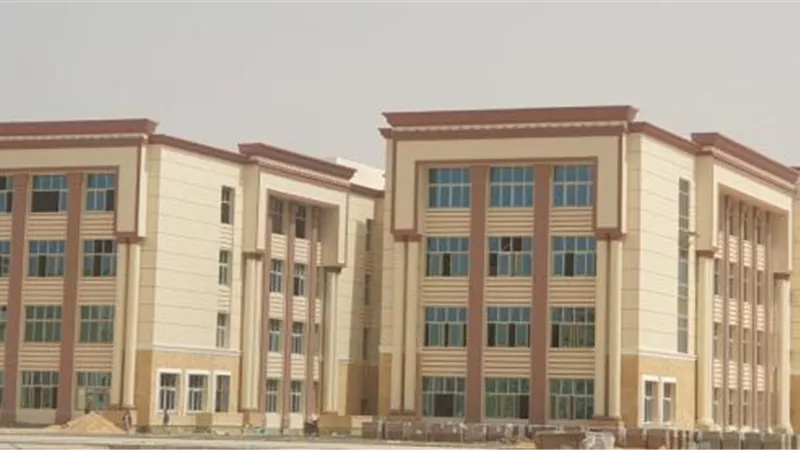 تعرف على تطورات الأعمال الإنشائية بجامعة بني سويف الأهلية