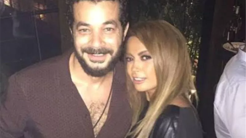 شريف سلامة يحتفل بعيد ميلاد زوجته داليا مصطفى