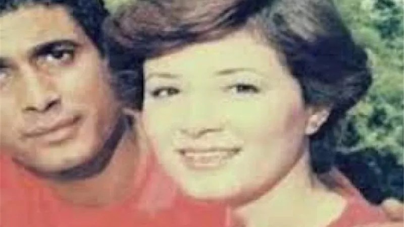 الفتى الأسمر قال ”أنا اللي قتلتها”.. قصة هالة فؤاد مع الحجاب.. وهكذا حاول أحمد زكي الانتحار بسببها مرتين