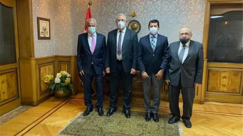 عامر يلتقي وزير الشباب والزراعه لحل أزمة الإصلاح