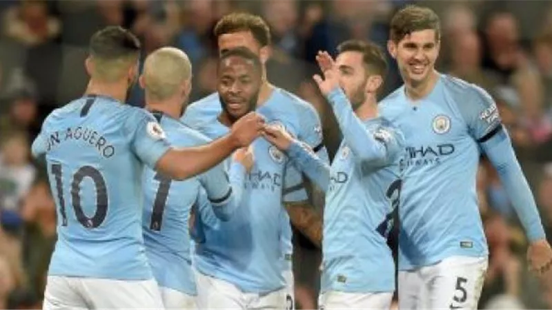 مانشستر سيتي يواجه ليدز يونايتد اليوم لتأمين صدارة الدوري الإنجليزي