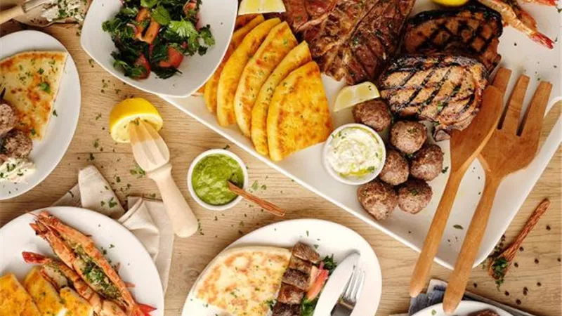 تعرف على قائمة أشهى الأكلات من بلاد الإغريق