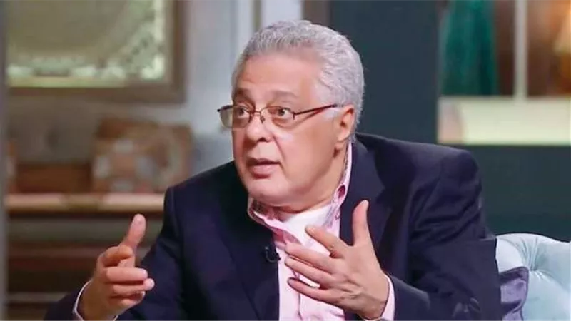 هل يفكر توفيق عبد الحميد في التراجع عن اعتزال الفن؟..إليك الإجابة