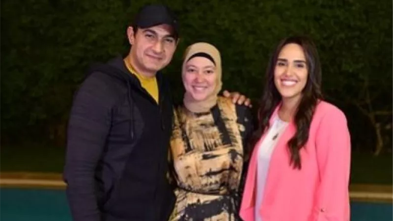زوجة ياسر جلال تخطف الأنظار بجمالها