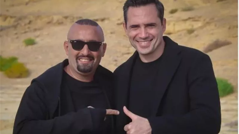 ظافر العابدين برفقة أحمد السقا ويعلق: تشرفت بالعمل معاك يا صديقي