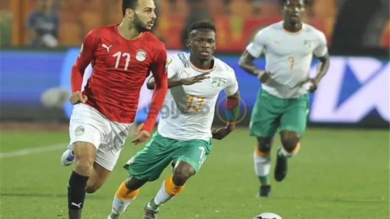الأهلي يفاضل بين بيكهام وأسامة جلال