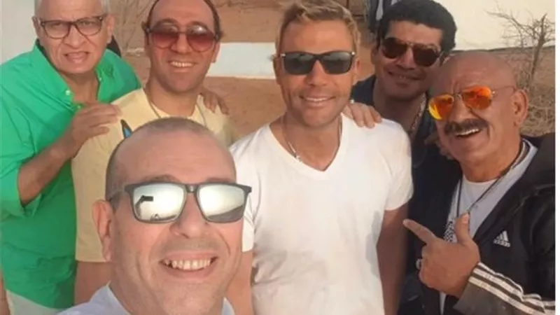 محمد سلام يفاجئ متابعيه بشكل مختلف من كواليس فيلم ”عمهم”