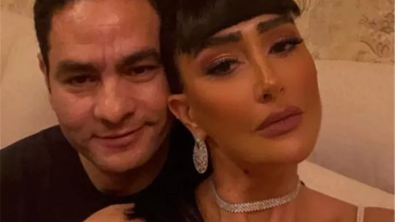 غادة عبد الرازق بصور رومانسية مع زوجها في أحدث ظهور