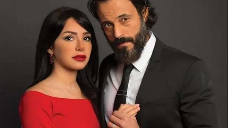يوسف الشريف يحتفل بعيد زواجه مع إنجى علاء