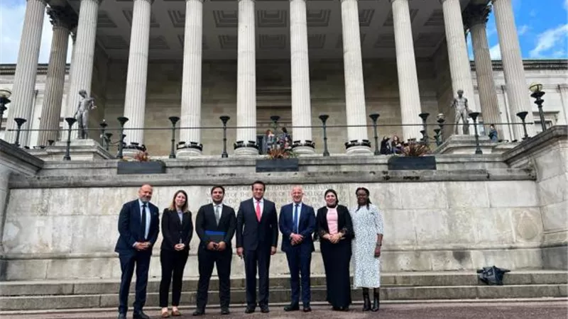 بالصور .. شاهد تفاصيل زيارة وزير التعليم العالي لجامعة University College London