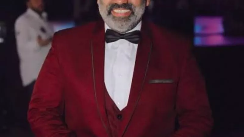 محسن منصور يواجه محمد رجب في ”ضربة معلم”