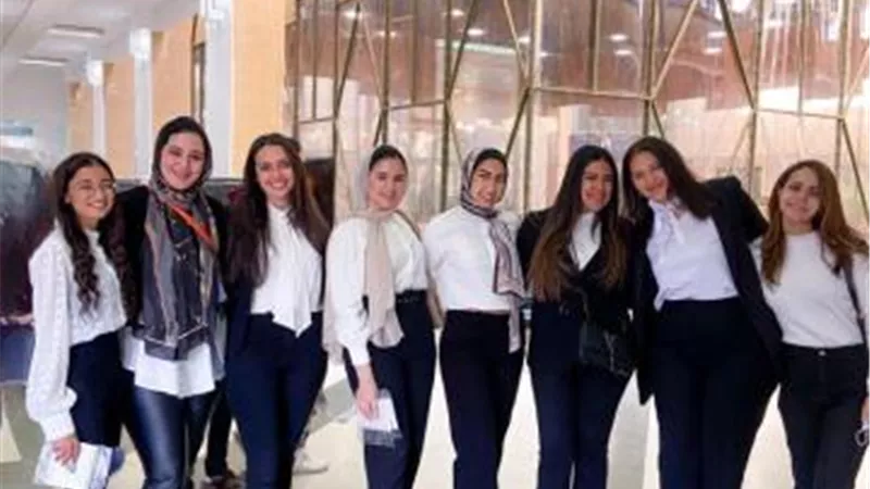 يستهدف مساعدة مرضى القلب .. ”سهلناها” مشروع تخرج لطلاب كلية الإعلام لإطلاق براند لتصنيع الملابس