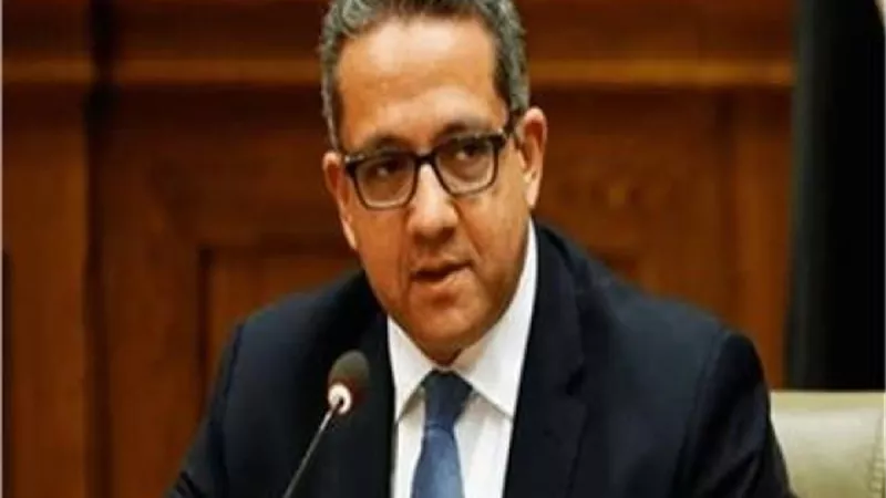 وزير السياحة يتابع تطورات أعمال تنفيذ المتحف الكبير