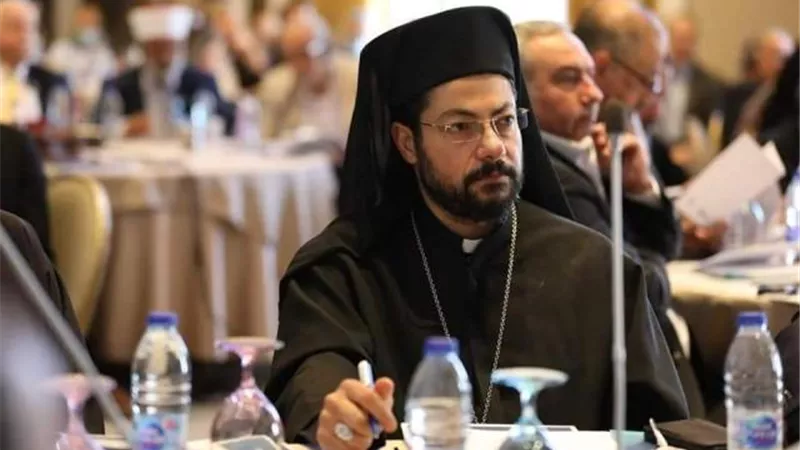 صور.. الأنبا باخوم يشارك بمؤتمر واقع ومستقبل المسيحيين بالشرق