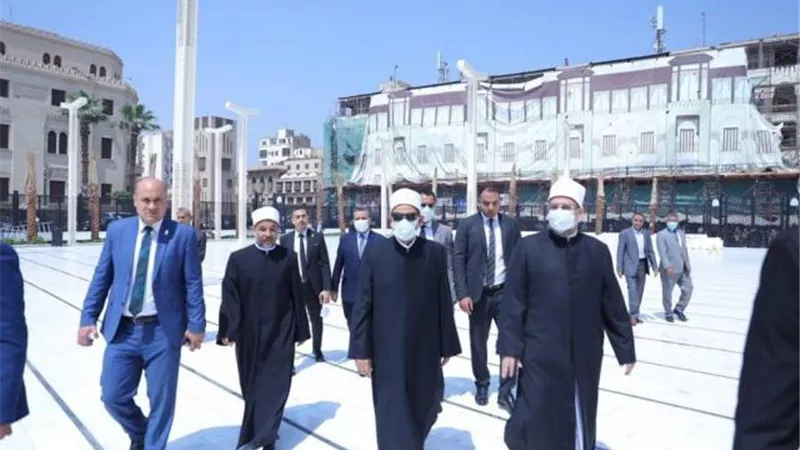 شاهد.. شيخ الأزهر يزور مسجد الحسين
