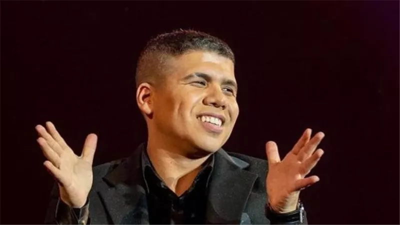عمر كمال يكشف موعد طرح أغنيته الجديدة ” أنتى قطتى”