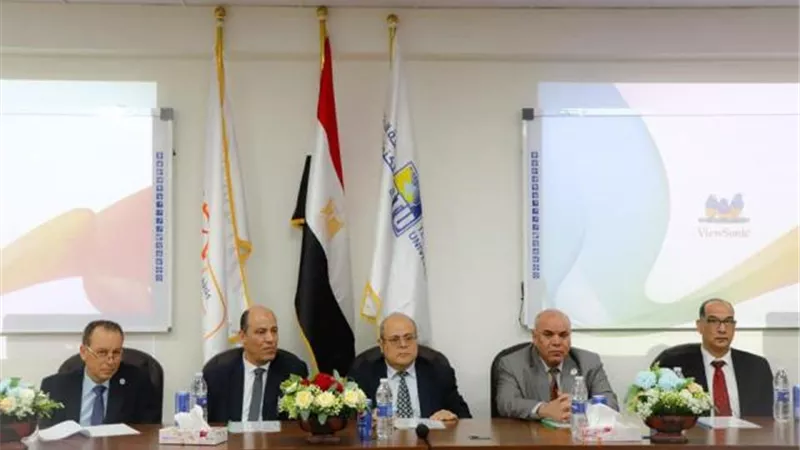 رئيس جامعة الدلتا التكنولوجية يشهد حفل ختام الأنشطة الطلابية ويُكرّم المتميزين